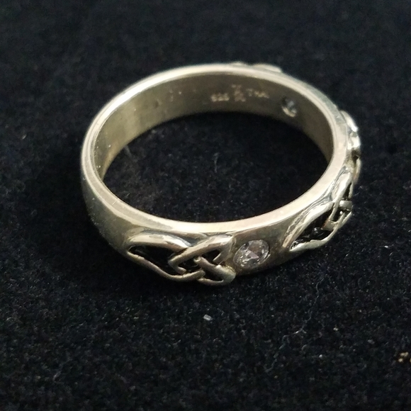 Irish Wedding Band in Sterling Silver - Picture 3 of 6